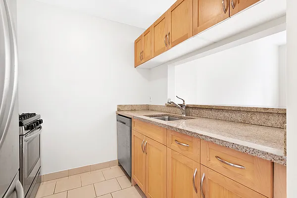 Rented by Brown Harris Stevens | media 15