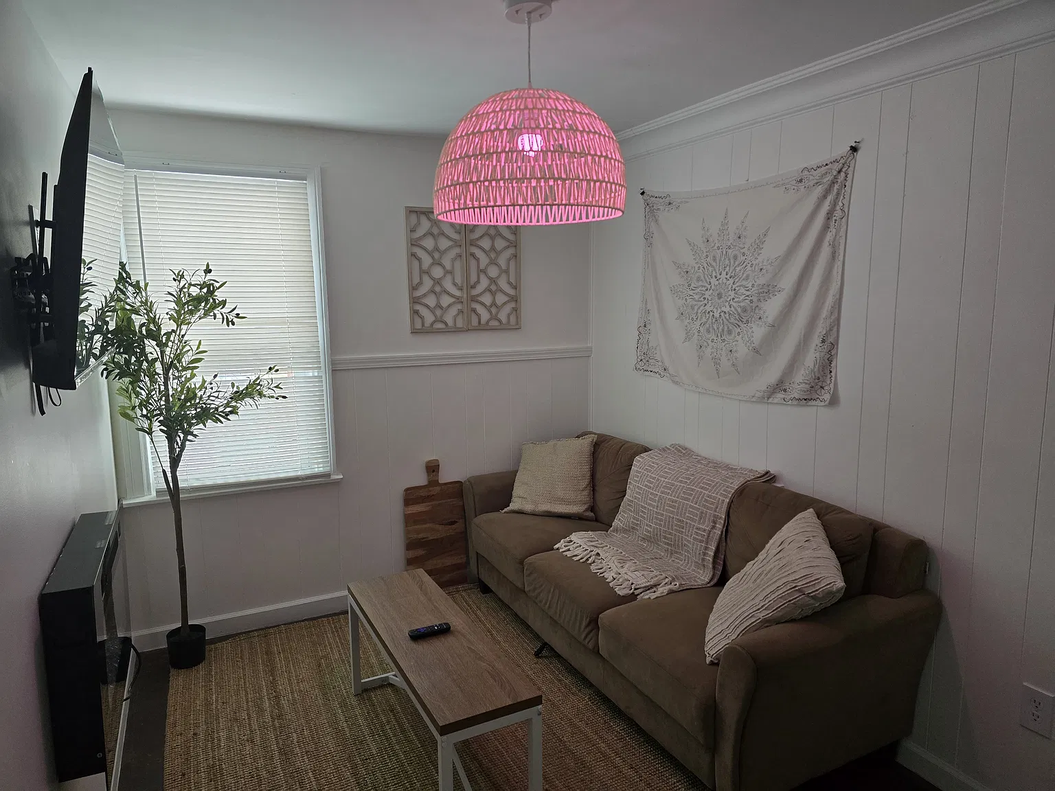 2 bed, 600 sqft, $1,400 — Photo 1