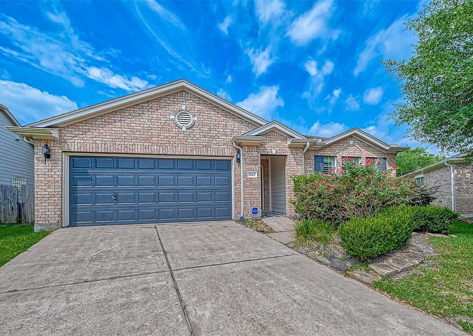 1st image of 2843 Foster Hill Dr