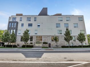 150 Greenfield Ave #405, Ottawa, ON K1S5W6