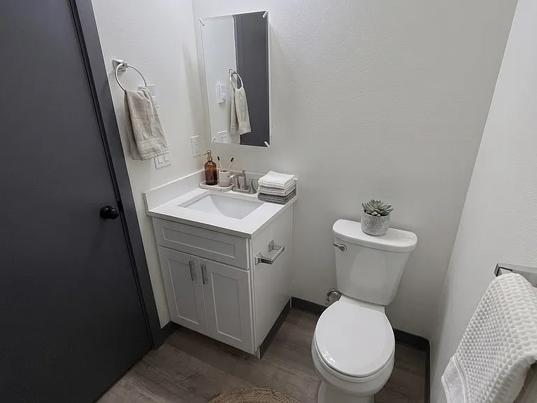 4544 20th Ave NE #104 — Photo 3