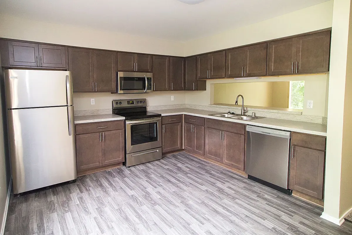 Boulevard Apartments — Photo 1