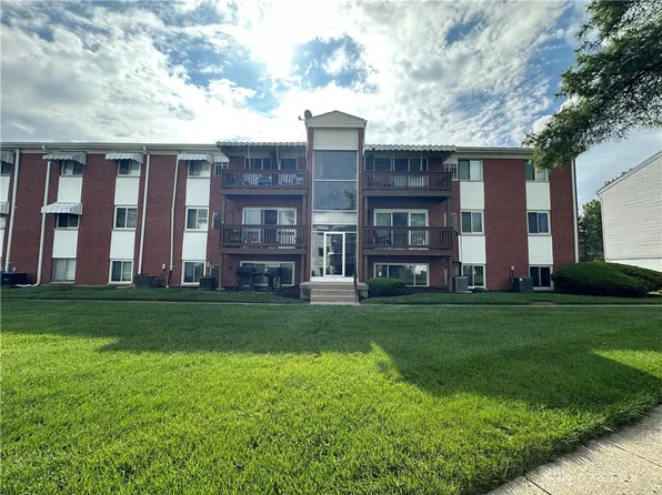 5700 Coach Dr W APT B, Dayton, OH 45440