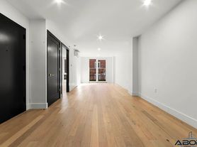 154 Lenox Rd