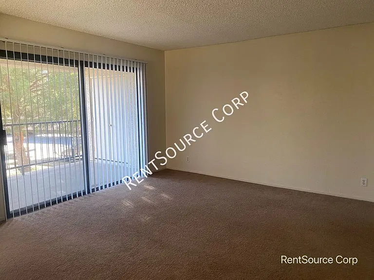 2554 Olive Dr #18-DR; — Photo 2