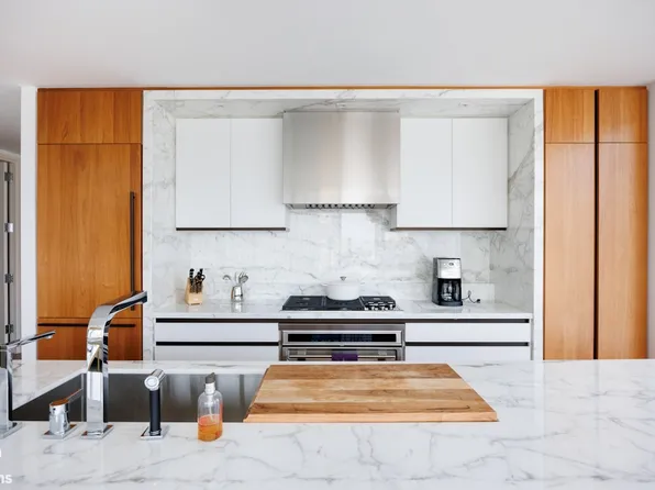1 West End Avenue 24G image 3 of 16