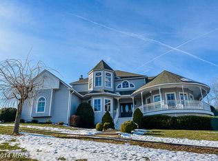 18087 Clendenning Cir, Round Hill, VA