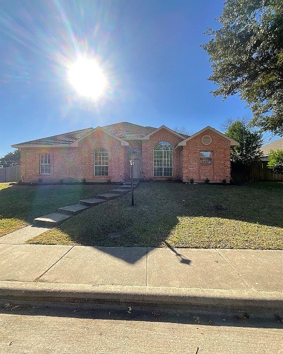 1st image of 614 Austin Dr