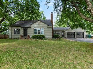 255 Seraphin St, Ste Genevieve, MO 63670