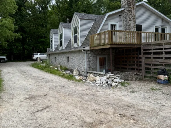 11673 S State Road 42, Cloverdale, IN 46120