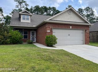 14164 Fox Hill Dr, Gulfport, MS 39503