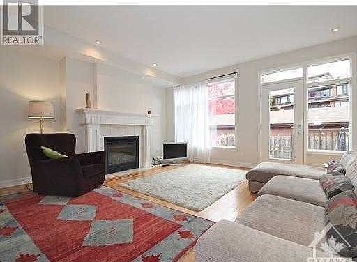 2nd image of 128 Drummond St