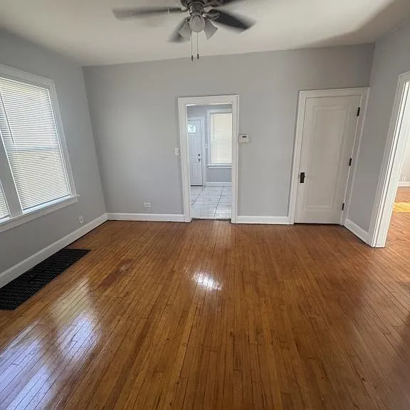 1421 Carolina Ave — Photo 4