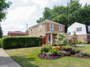 3803 W Pratt Ave, Lincolnwood, IL 60712