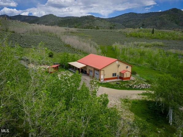 442 GCR 2414, Kremmling, CO 80459