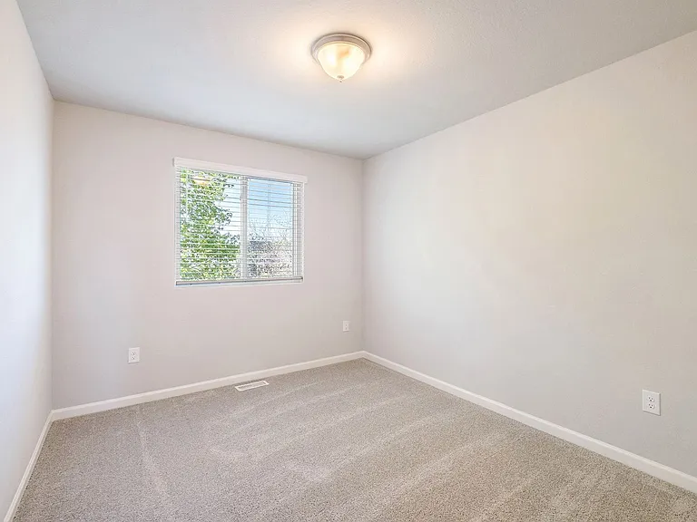 1694 Pine St — Photo 14