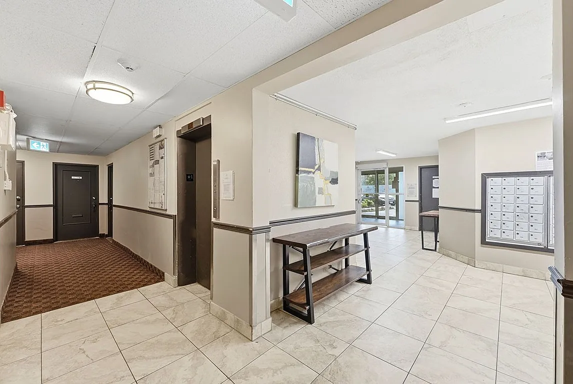 Kingsberry Towers Apartments — Photo 1