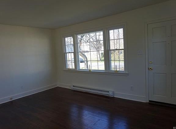 3rd image of 1823 Brandonview Ave
