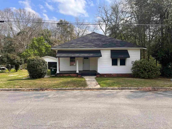 121 Simmons St, Andalusia, AL 36420