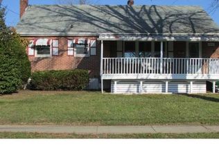 13 Glover Cir, Wilmington, DE 19804