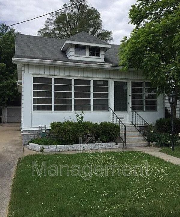1st image of 4431 Commonwealth Ave