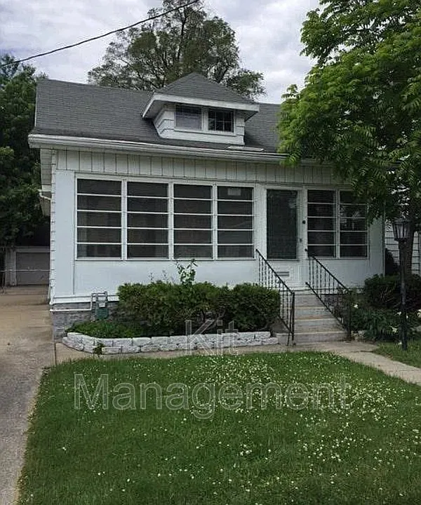4431 Commonwealth Ave