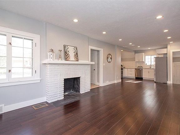 4th image of 6482 Buckingham Dr