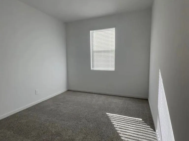 17734 W Madison St — Photo 15
