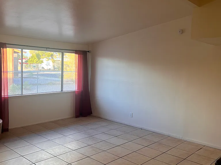 2536 S Treat Ave — Photo 3