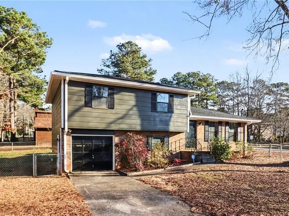 175 Slicky Rock Ct, Riverdale, GA 30274