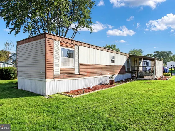 98 Walker Ave, Gettysburg, PA 17325