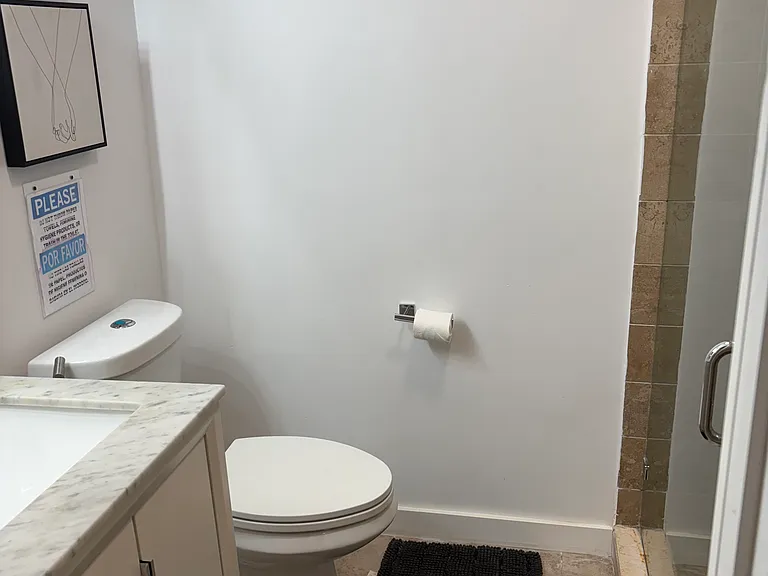 NW 38th Pl — Photo 14