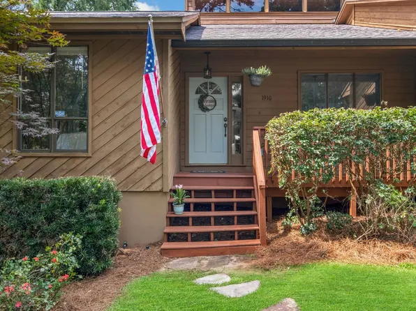 1910 Angels Holw, Tallahassee, FL 32308