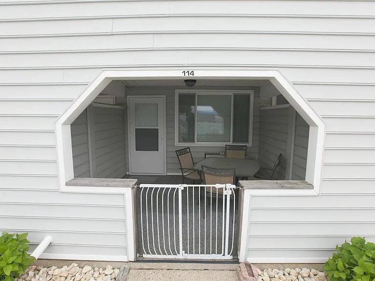 9510 Amherst Ave #114 — Photo 8