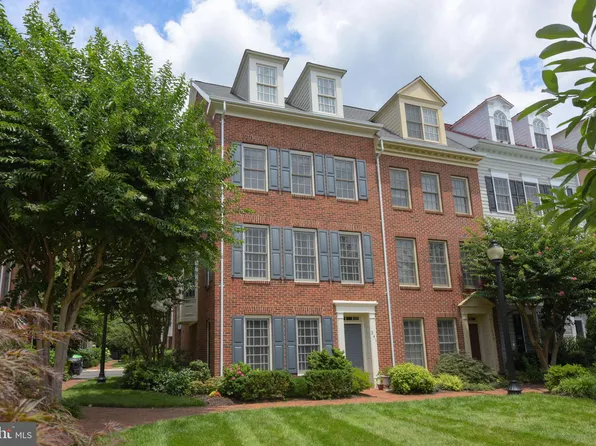 341 S Fayette St, Alexandria, VA 22314