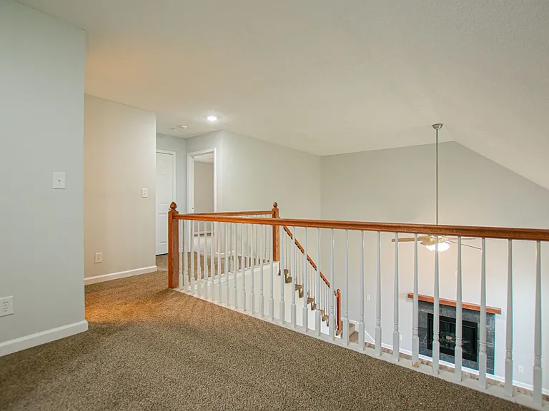 125 Whitehall Dr — Photo 20