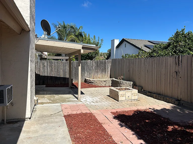 4337 Manzanita Way — Photo 8
