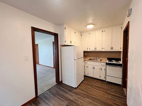 4th image of 3801 Torrance Dr #1