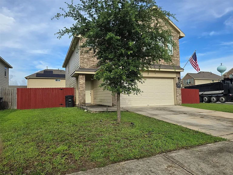 10610 Prillerman Trails Dr — Photo 2