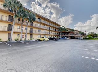 9370 SW 8th St APT 304, Boca Raton, FL 33428