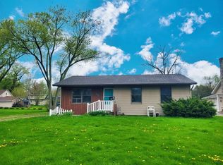 752 N Clark St, Nappanee, IN 46550
