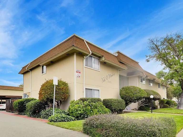 2727 Marina Boulevard — Photo 28
