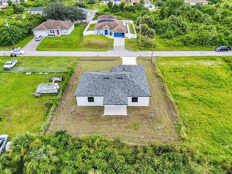 727 Cane St E — Photo 7