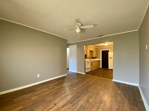 3rd image of 3218 Catherine St