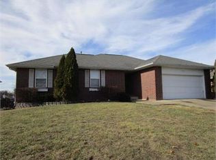 4657 S Ridgeview Ave, Battlefield, MO 65619