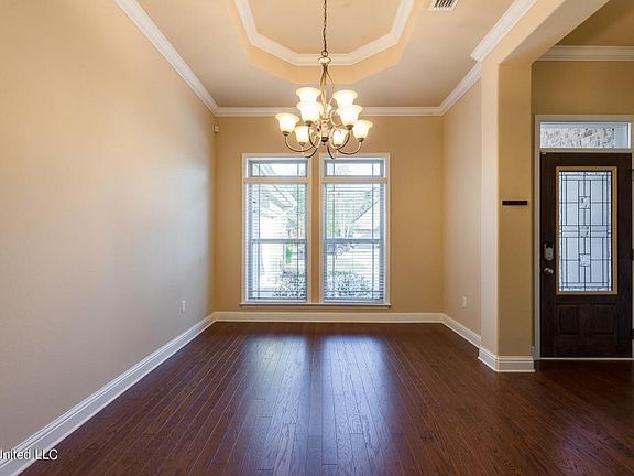 4th image of 24742 Knollwood Dr