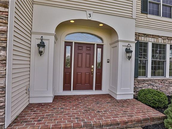 2nd image of 3 Royal Hunt Ln
