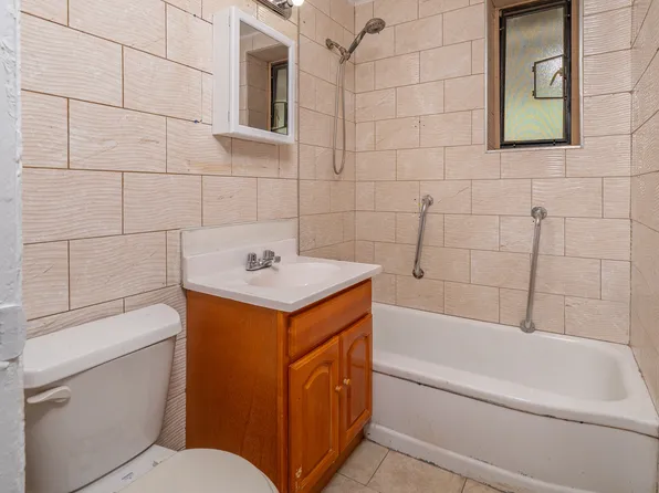 37 Nagle Avenue image 10 of 12