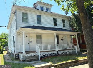 232/234 S Illinois Ave, Martinsburg, WV 25401