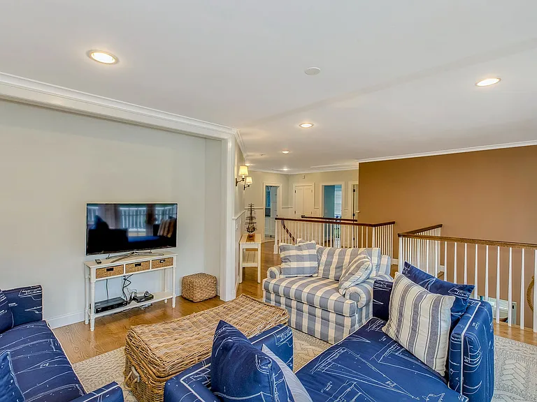 590 Soundview Avenue Ext — Photo 20